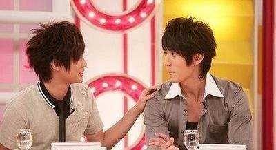 吴尊退出娱乐圈了吗_飞轮海 成员现状 台男团 发展历程