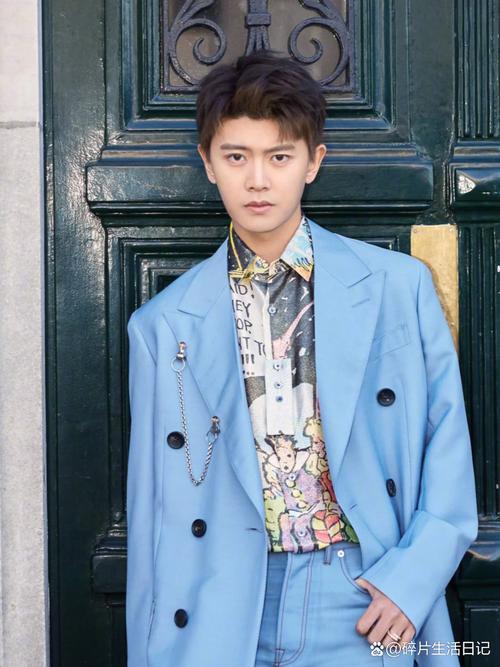 娱乐圈“英年早婚”大揭秘：这些明星为何在巅峰期选择结婚？