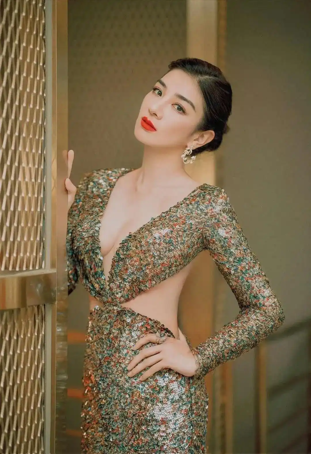 明星辛酸往事深度揭秘_娱乐圈生活_娱乐圈幕后真相