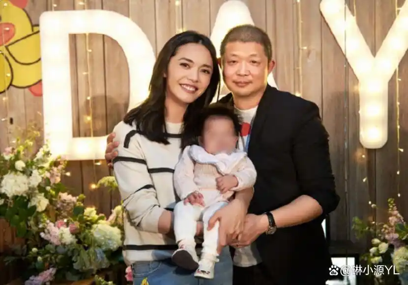 又一对明星离婚互爆黑料,_姚晨侯雯元绯闻辟谣_姚晨曹郁离婚细节